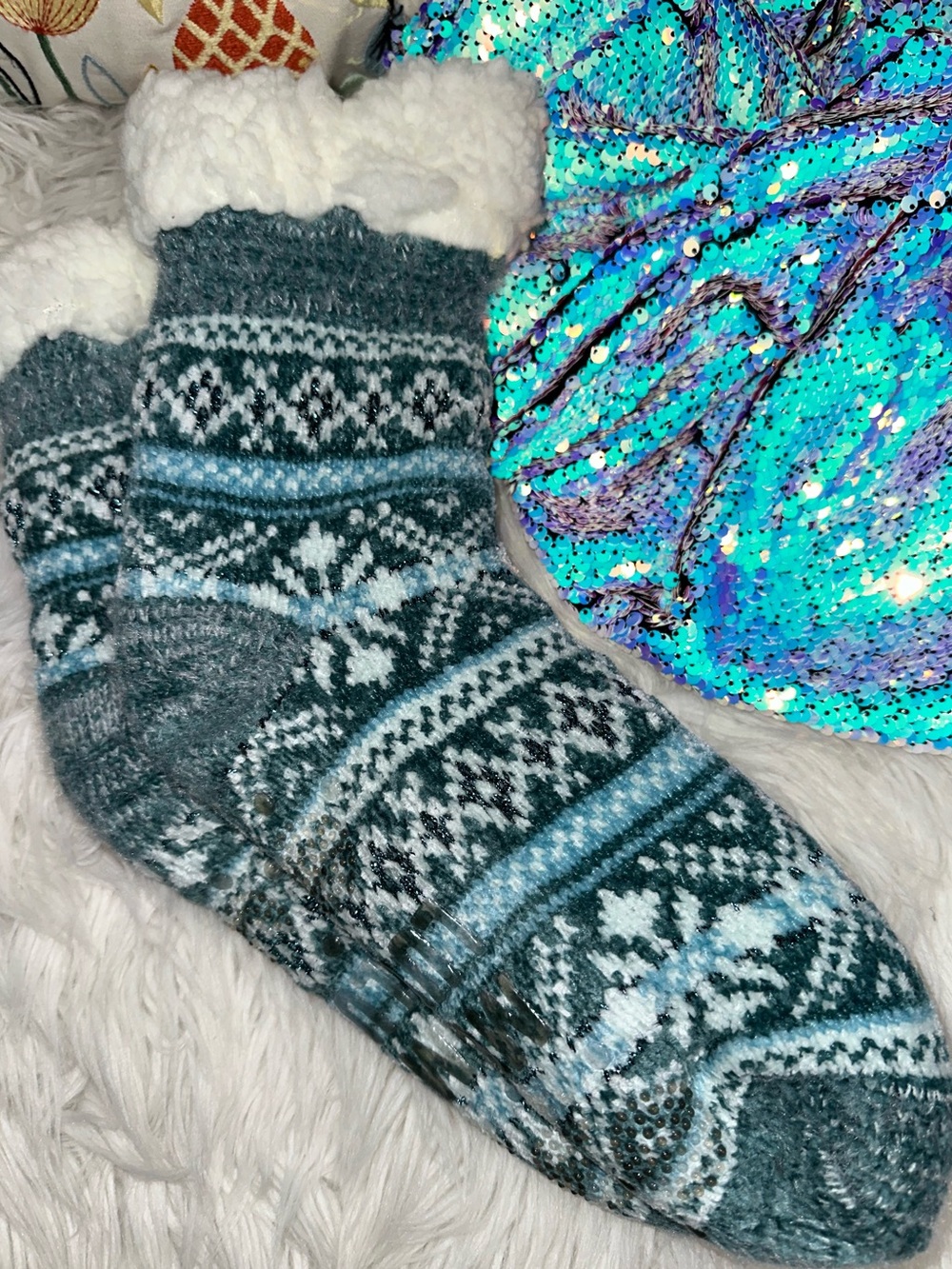 Muk Luks • Sherpa Lined Cabin Boot Socks